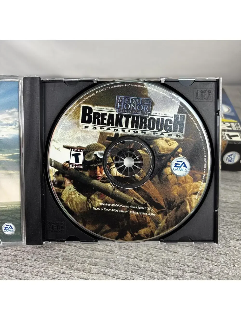 Lot of 3 Classic WWII PC Games - Medal of Honor & Call of Duty Bundle!